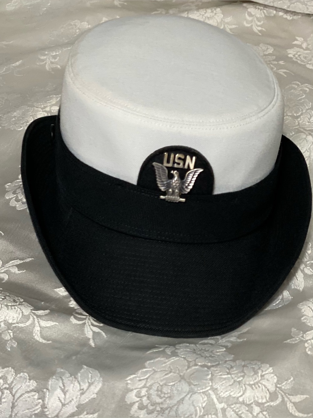 US Navy Dress White Hat Cap Quarterdeck Collection Size 23